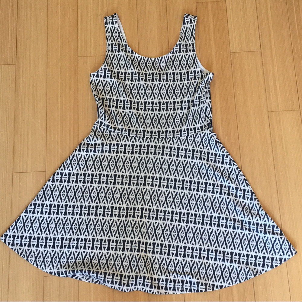 H&M Navy Blue and White Patterned Dress